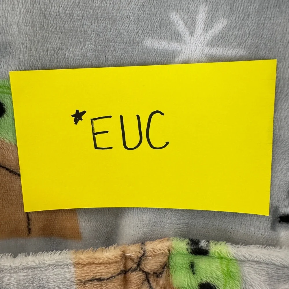 Star Wars Mandalorian Grogu Baby Yoda Hooded Plush Robe Boys Size L 10 Gray EUC